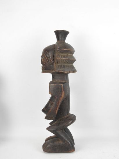 CONGO - Culture HEMBA. Statue d'un homme...