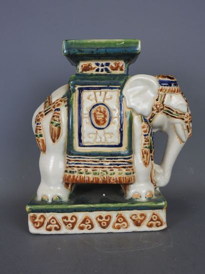 Vietnam.
Small Bien Hoa stoneware pedestal...