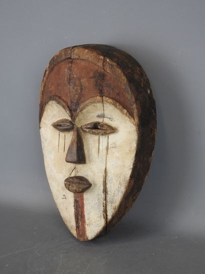 GABON
Vuvi dance mask, wood and pigment....