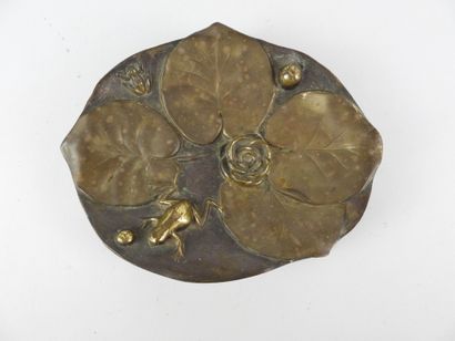 JAPAN: Bronze bowl with frog and water lily...