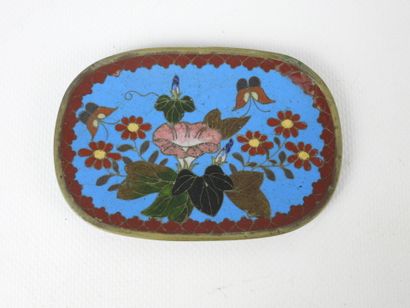JAPAN: Box with cloisonné enamel decoration...