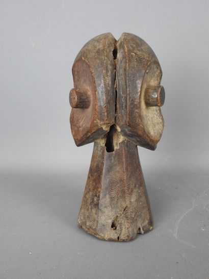 BEMBE, République Démocratique du Congo.
Bois,...