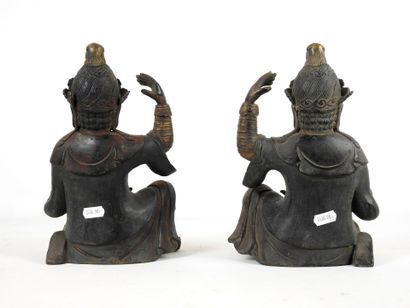CHINA, QIANLONG style:
Pair of foreign figures...