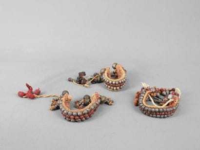 Three bracelets. D. approx. 10 cm