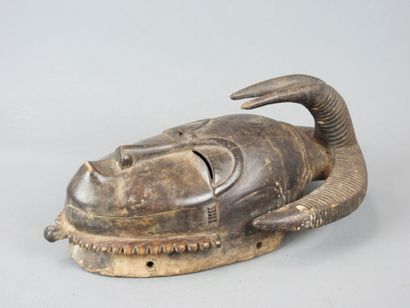YAOURE, Ivory Coast. Hardwood, dark patina....