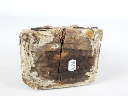 CHINE : Dignitaire. Sculpture en bois polychrome....