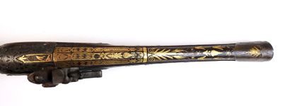 ARMES à FEU. Escopette à monture en noyer...