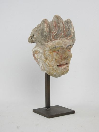 Gandhara art. Male head in stucco with significant...