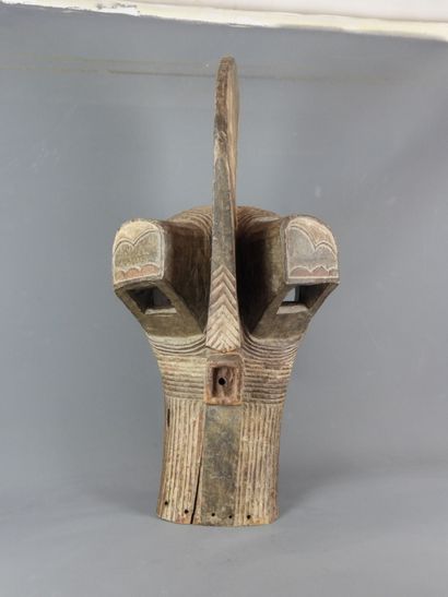 SONGYE, Democratic Republic of Congo.

Wood,...