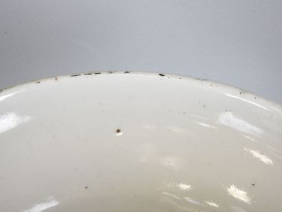 CHINA: White-blue porcelain vase decorated...