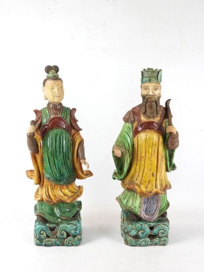CHINE : Couple de hauts dignitaires en céramique...