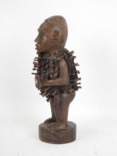 CONGO. Statue fétiche à clous type Nkisi...