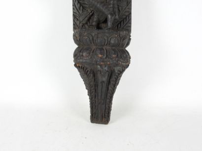 INDE : Panneau en bois sculpté à décor de...