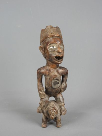 VILI, Kongo, République Démocratique du Congo.

Statue...