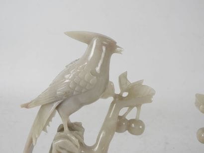 CHINE : Couple d'oiseaux en jade. H. 20 cm....