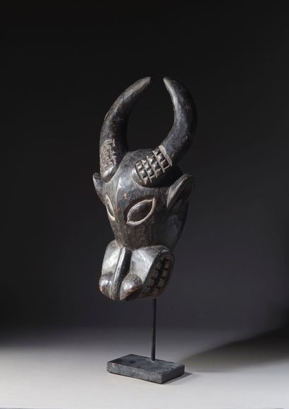 BAMILEKE, West Cameroon.
Hardwood, black...