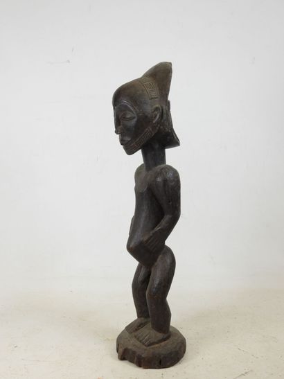 Statue in highly patinated wood, HEMBA, Democratic...