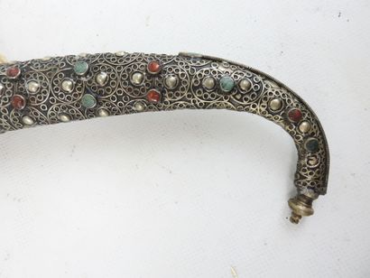 MAROC : Koumya, avec manche en os et fourreau...