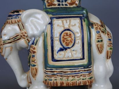 Vietnam.
Small Bien Hoa stoneware pedestal...