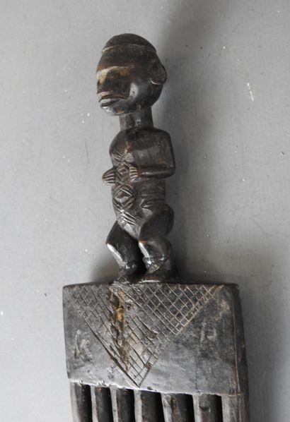 BEMBE, République Démocratique du Congo.
Bois,...