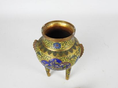CHINA: Cloisonné enamel perfume burner decorated...