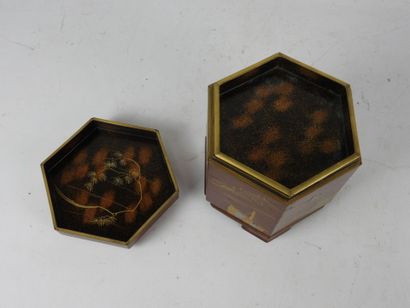 JAPON - Epoque MEIJI : Coffret hexagonal...
