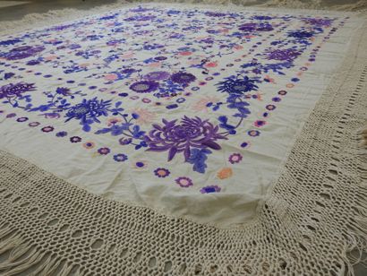 INDOCHINA: Silk stole embroidered with polychrome...