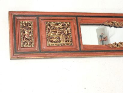 CHINE : Grand panneau de surplomb et d'encadrement...