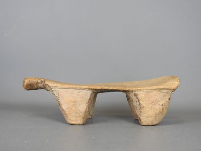 LOBI, BURKANA FASO. Four-legged stool. 37...