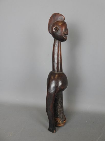 MUYE, NIGERIA. Upper part of a statue. H....