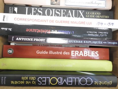 [NATURE-GUERRE]. 15 volumes sur les oiseaux,...