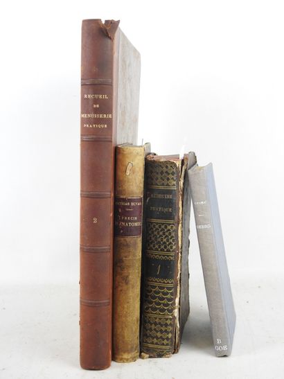 [DIVERS] 4 volumes dont : 
Recueil de menuiserie...