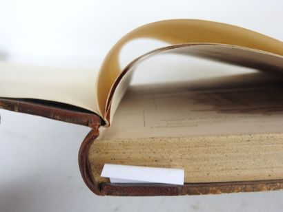 [DIVERS] 4 volumes dont : 
Recueil de menuiserie...