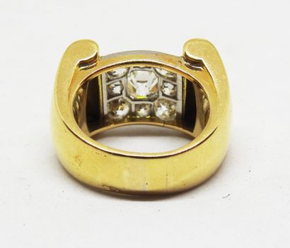 Tank ring set in 18K gold and platinum, with...