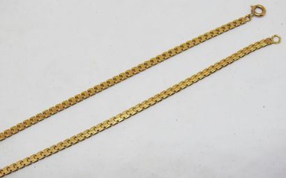 Flat link chain in 18K gold.
Length: 45 cm.
Total...