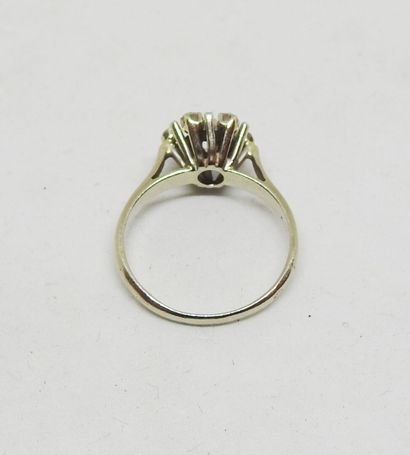 Ring set in 18K gold with brilliant-cut diamonds.
Total...