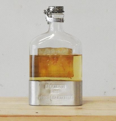Chartreuse - Voiron
Yellow Chartreuse flask...