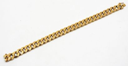 18 K gold curb chain, hollow mesh 
Length:...