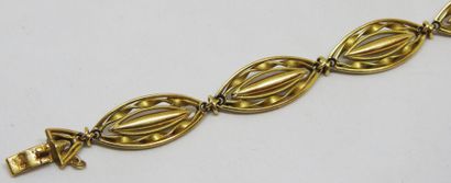 Bracelet or 18 K mailles olive ajourées
Longueur...