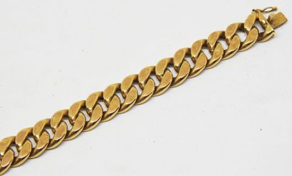 18 K gold curb chain, hollow mesh 
Length:...