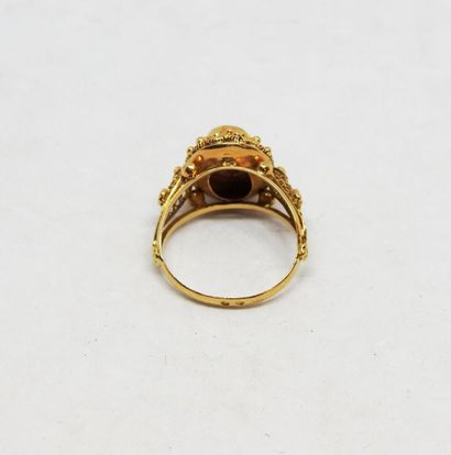 Travail étranger
Bague en argent doré, agrémentée...