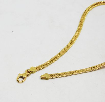 H. STERN
Collier or 18K et poinçons Maître...