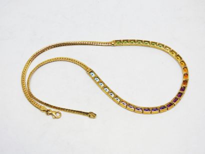H. STERN
Collier or 18K et poinçons Maître...