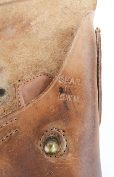 USA. Holster Colt 45, en cuir marron, fabricant...