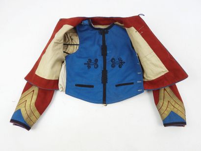 UNIFORMES. Boléro et gilet modèle 1879 de...
