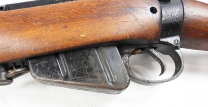 ARMES à FEU. ANGLETERRE. Fusil à verrou LEE-ENFIELD...