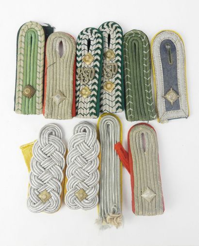 GERMANY. Set of 10 officer's shoulder tabs,...