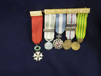 UNIFORMES. MARINE. Ensemble de souvenirs...
