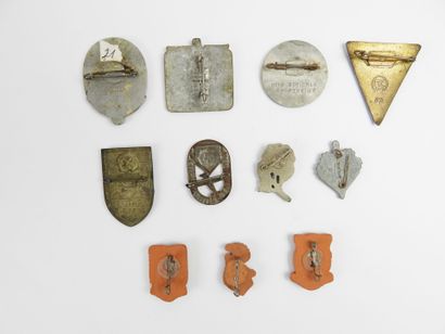 GERMANY. Set of 11 metal party day badges...