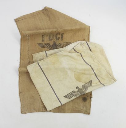 ALLEMAGNE. Lot de 2 sacs de réquisition en...